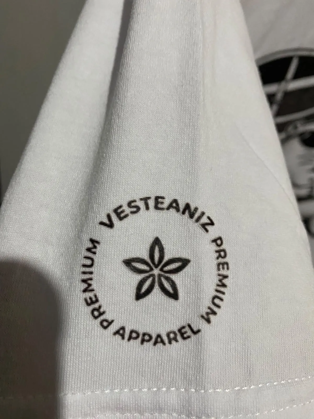 Camiseta Exu Tranca Rua Umbanda – Não Ando Sozinho | Algodão 4